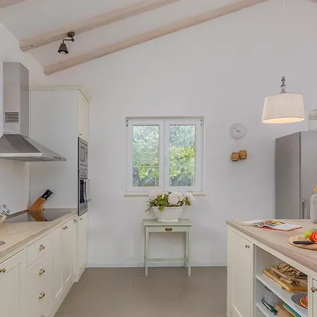 Tre Colonne Modrušani